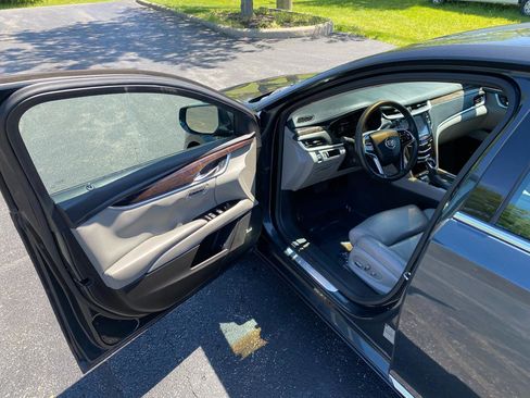 Used 2013 Cadillac XTS Luxury FWD image 11