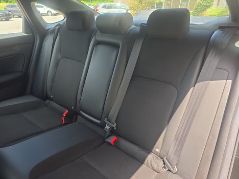 Used 2025 Honda Civic Sport image 17