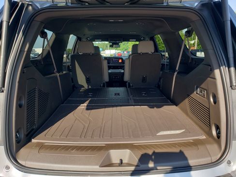 New 2026 Chevrolet Suburban LT w/ Comfort Package RWD image 12