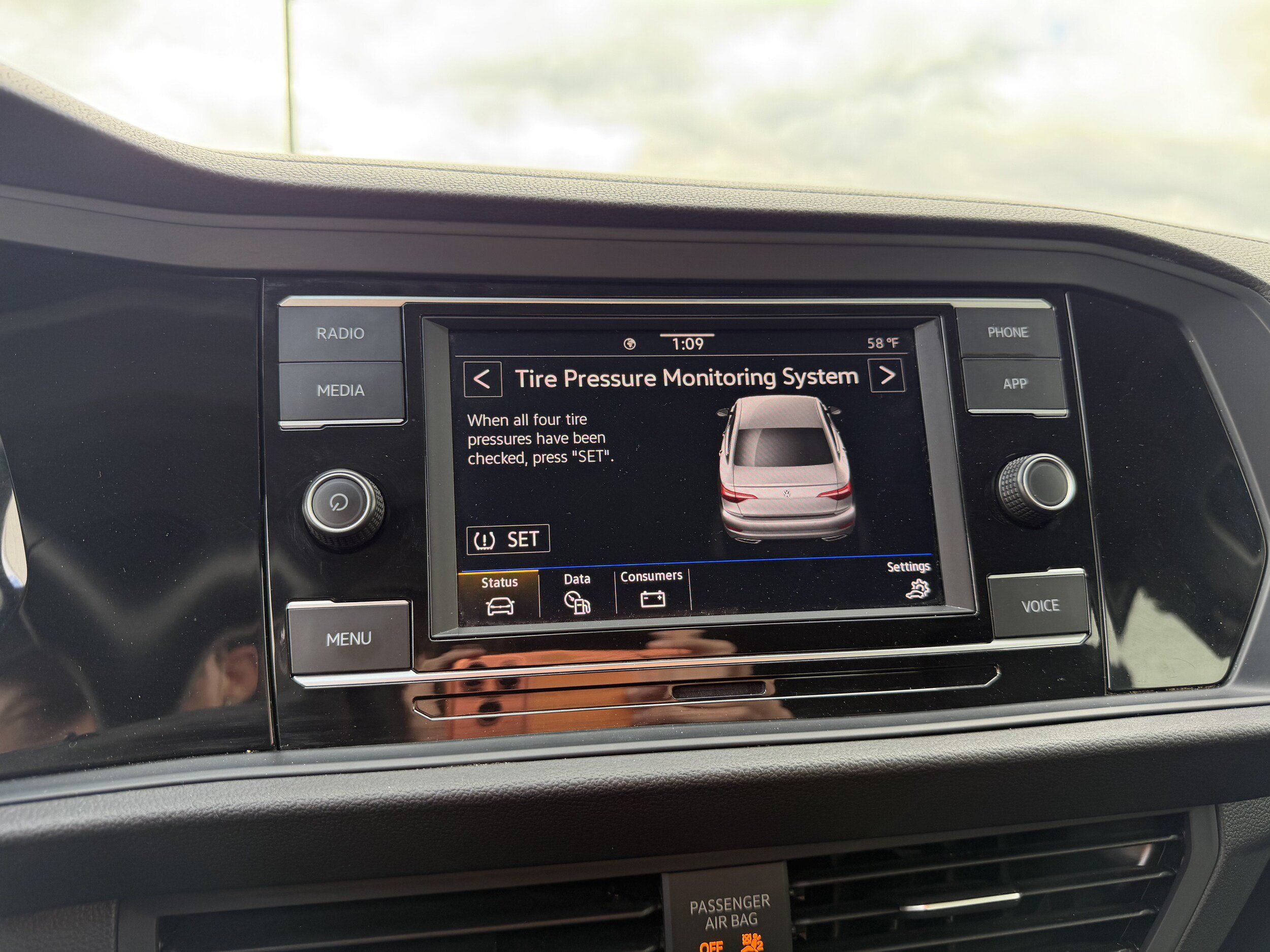 Used 2024 Volkswagen Jetta SE FWD image 20