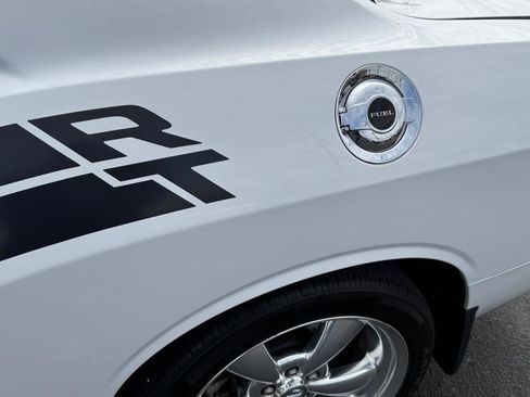 Used 2010 Dodge Challenger R/T image 21