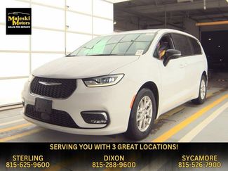 Used 2025 Chrysler Pacifica Select video 1