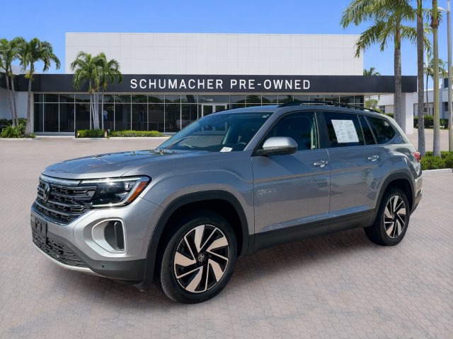 Used 2025 Volkswagen Atlas SE AWD/4WD image 3