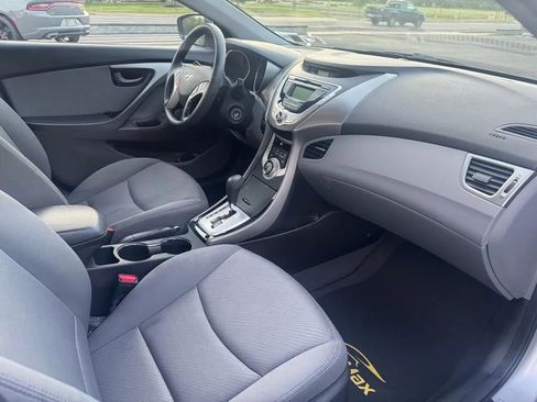 Used 2011 Hyundai Elantra GLS w/ Preferred Equipment Pkg 3 FWD image 8