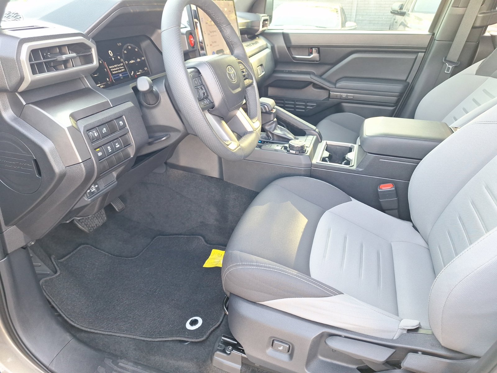 Used 2025 Toyota Tacoma TRD Off-Road AWD/4WD image 18