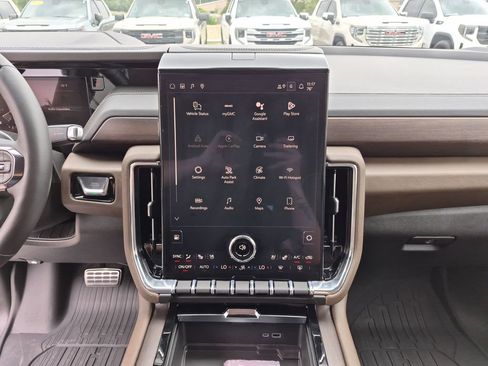 New 2026 GMC Yukon Denali Ultimate AWD/4WD image 26
