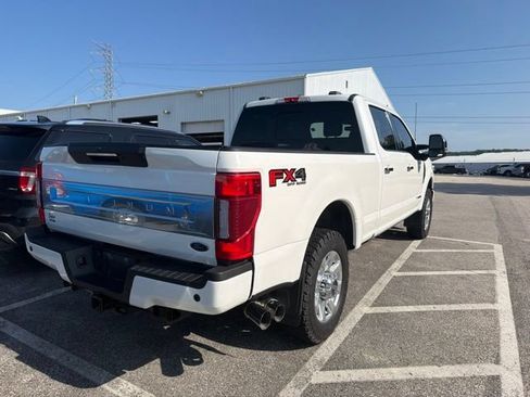 Used 2022 Ford F350 Platinum AWD/4WD image 4