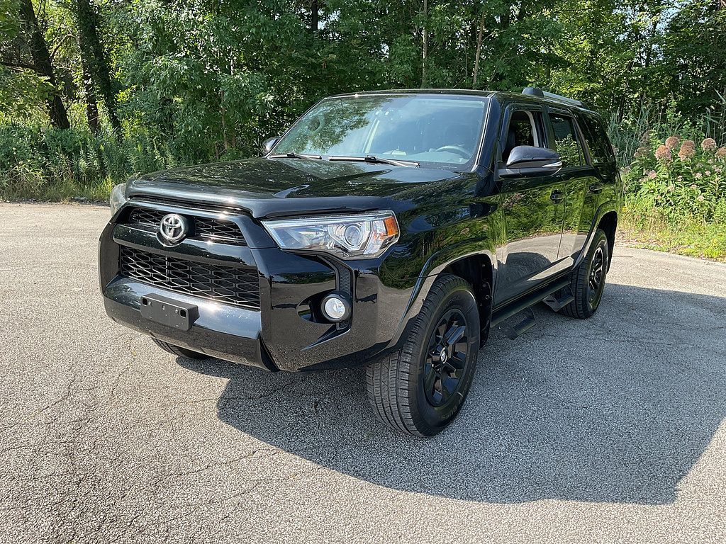 Used 2019 Toyota 4Runner SR5 Premium AWD/4WD image 3