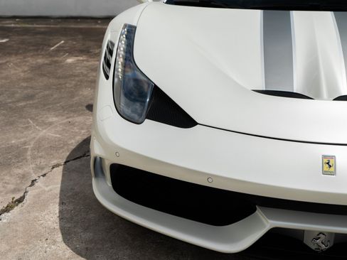 Used 2015 Ferrari 458 Speciale Coupe RWD image 60