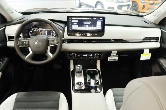 New 2026 Mitsubishi Outlander SE FWD image 19