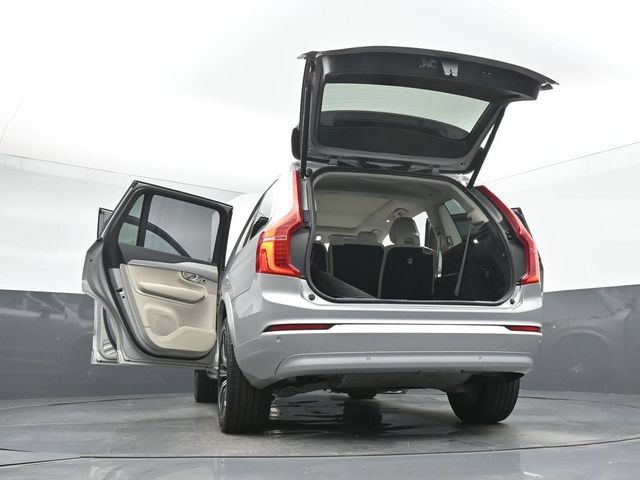 Used 2023 Volvo XC90 B5 Core w/ Climate Package AWD/4WD image 53