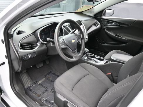 Used 2022 Chevrolet Malibu LS image 10