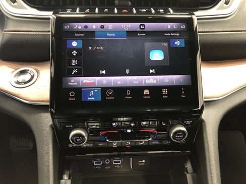 Certified 2025 Jeep Grand Cherokee Summit w/ Luxury Tech Group V image 24