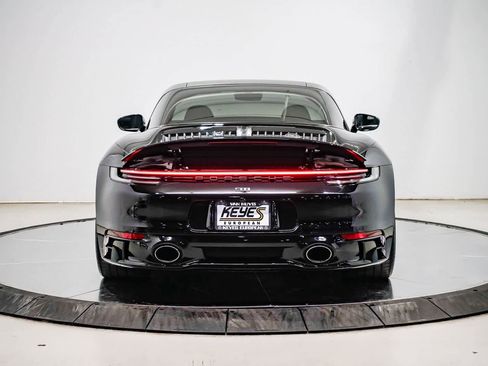 Used 2022 Porsche 911 Targa 4 GTS image 3
