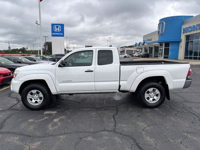 Used 2014 Toyota Tacoma 4x4 Access Cab w/ SR5 Package
