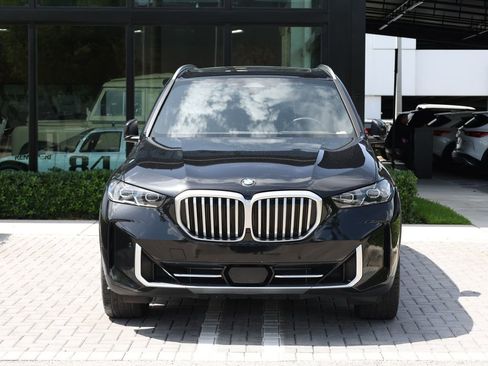 Used 2024 BMW X5 sDrive40i w/ Premium Package RWD image 3