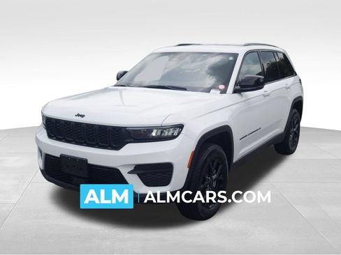 Used 2025 Jeep Grand Cherokee Altitude AWD/4WD image 1