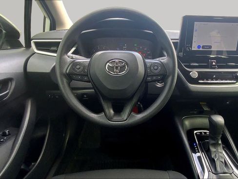 Used 2025 Toyota Corolla LE w/ LE Premium Package image 5