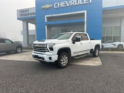 Used 2025 Chevrolet Silverado 2500 High Country w/ Technology Package image 3