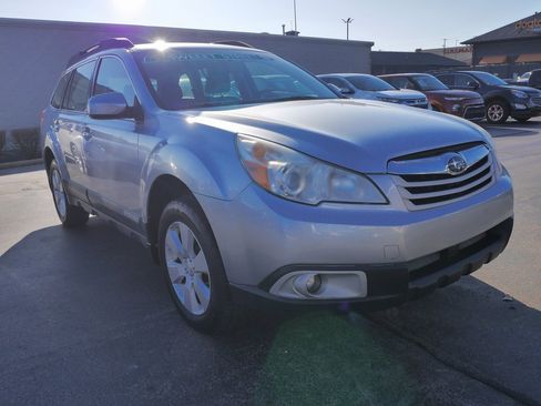 Used 2012 Subaru Outback 2.5i w/ Alloy Wheel Pkg image 3