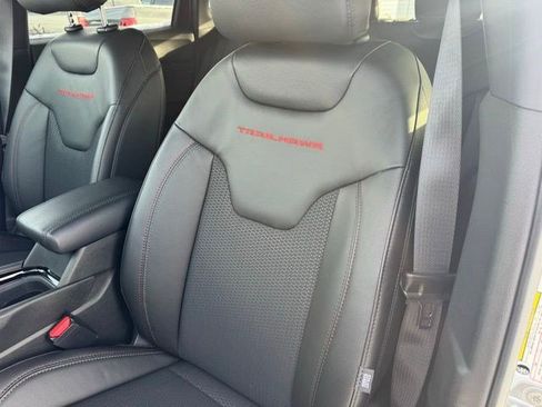 New 2026 Jeep Compass Trailhawk w/ Sun, Sound & Navigation Group AWD/4WD image 27