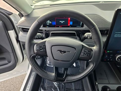 Used 2021 Ford Mustang Mach-E Premium image 37