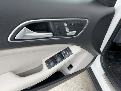 Used 2020 Mercedes-Benz GLA 250 image 12