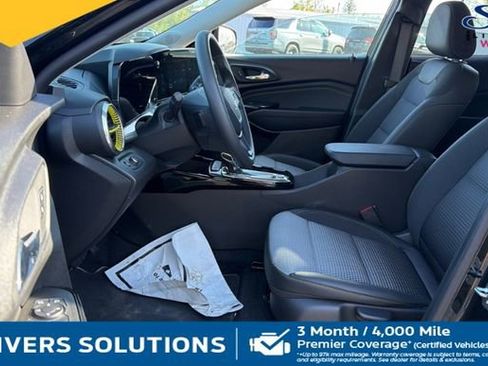 Used 2024 Chevrolet Trax LT FWD image 13