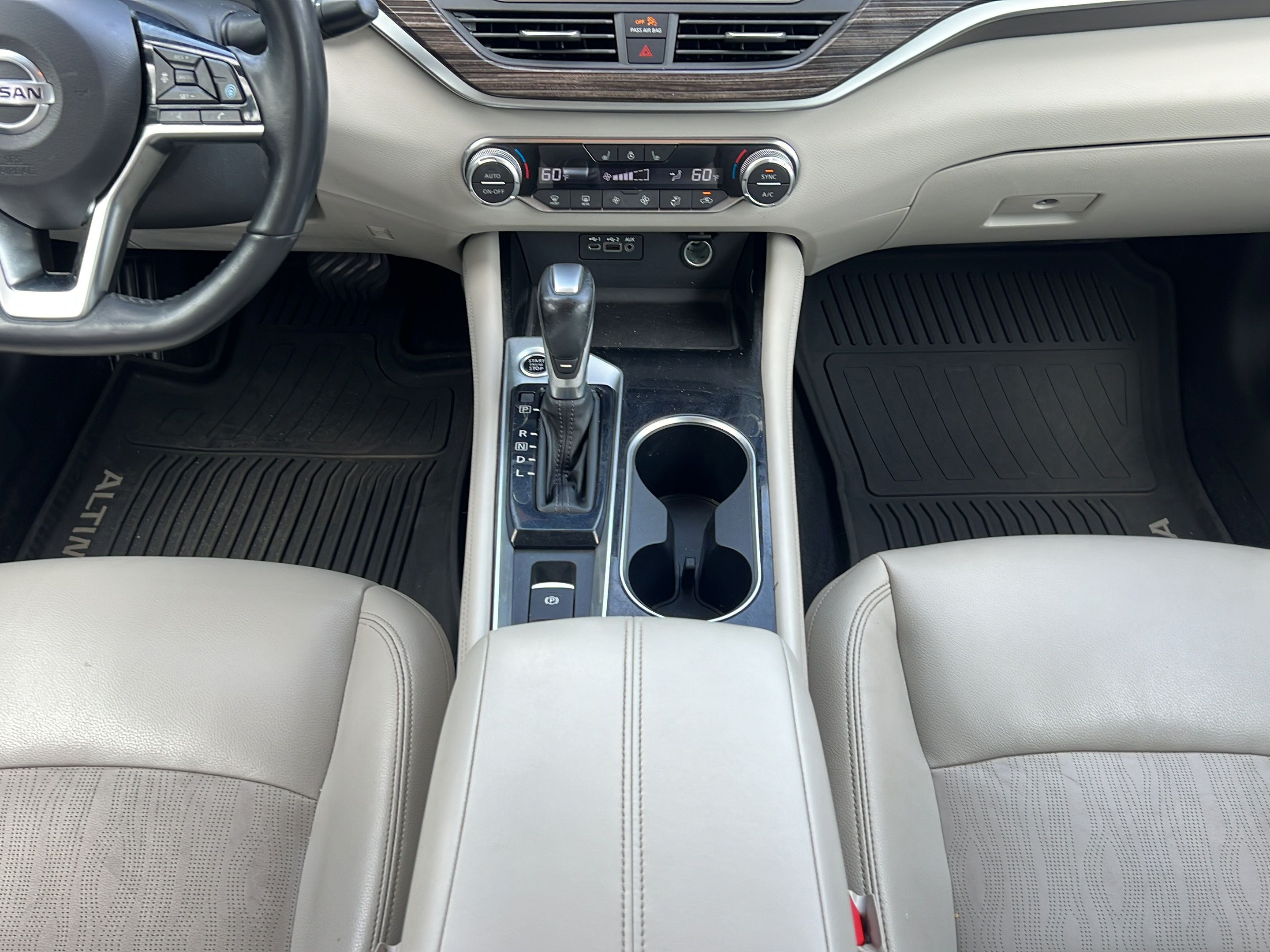 Used 2020 Nissan Altima 2.5 Platinum FWD image 14