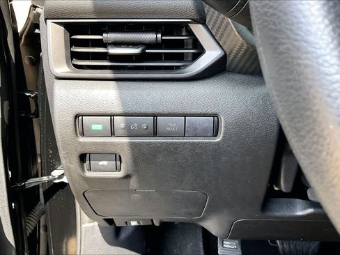 Certified 2024 Nissan Sentra S FWD image 32