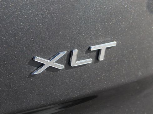 Used 2023 Ford Transit Connect XLT image 26