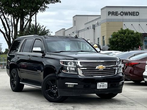 Used 2018 Chevrolet Tahoe Premier RWD image 2