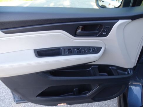 Used 2025 Honda Odyssey EX-L image 16