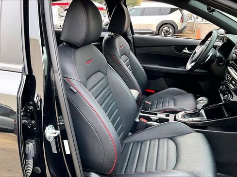 Used 2023 Kia Forte GT w/ GT2 Package image 9