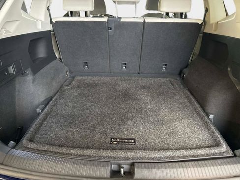 Certified 2022 Volkswagen Tiguan SE image 30