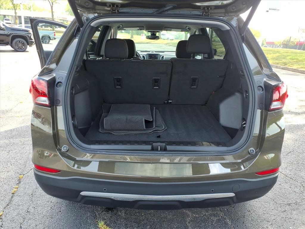Used 2024 Chevrolet Equinox LT FWD image 30