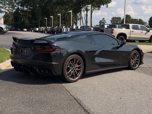 Used 2023 Chevrolet Corvette Stingray Premium Cpe w/ Z51 Performance Package RWD image 12