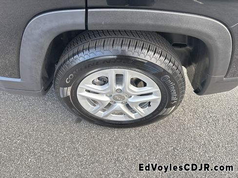 Used 2018 Jeep Compass Sport w/ Tech Group image 23