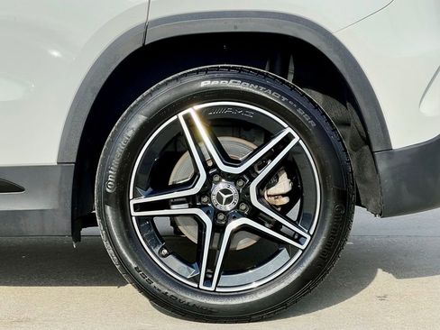 Certified 2023 Mercedes-Benz GLA 250 4MATIC image 11