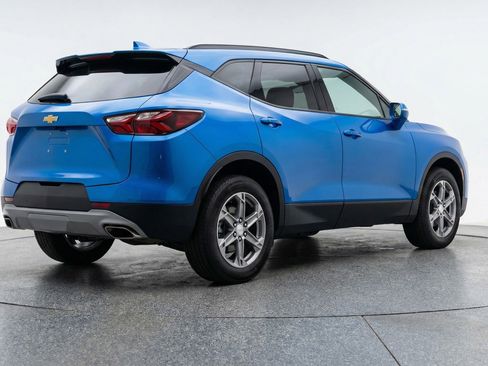 Used 2025 Chevrolet Blazer LT image 9