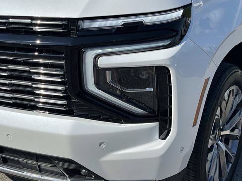 Used 2025 Chevrolet Tahoe High Country RWD image 9