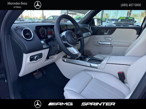 New 2026 Mercedes-Benz GLB 250 image 9