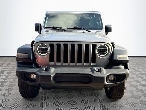 Used 2022 Jeep Wrangler Unlimited Sport AWD/4WD image 2