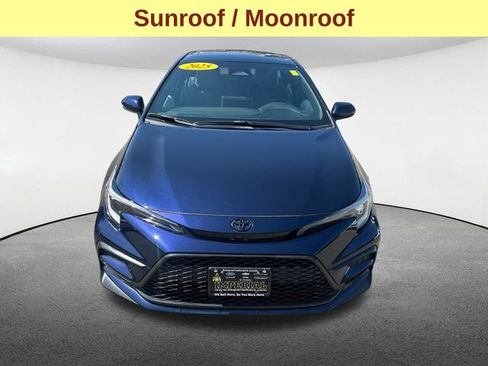 Used 2025 Toyota Corolla SE w/ SE Premium Package FWD image 4