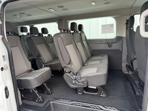 Used 2024 Ford Transit 350 XLT image 31