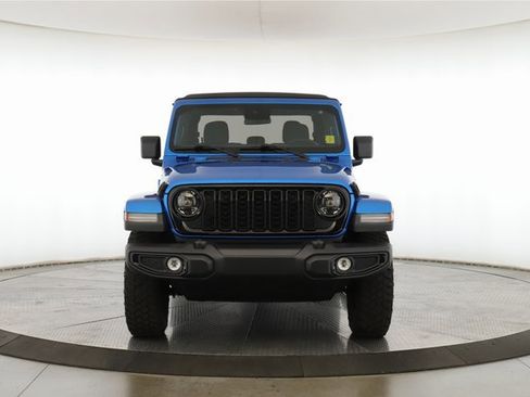 Used 2024 Jeep Gladiator Sport image 12