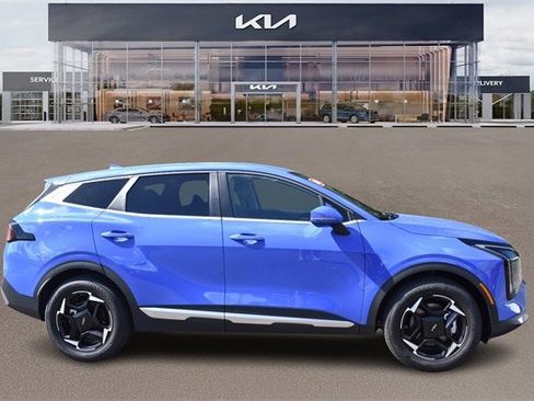 New 2026 Kia Sportage EX image 2