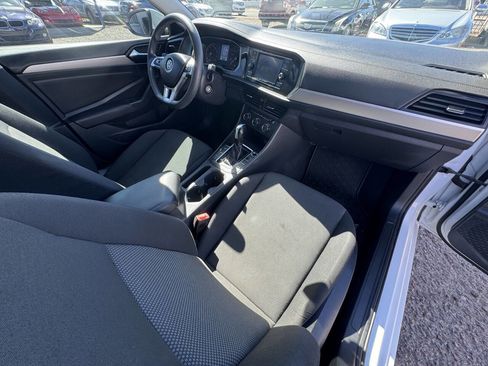 Used 2019 Volkswagen Jetta S w/ Driver Assistance Package image 10
