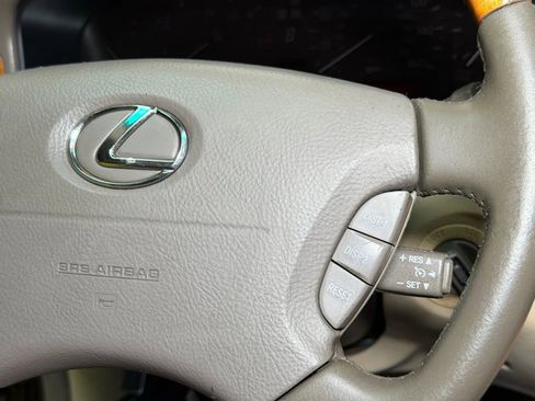 Used 2005 Lexus LS 430 RWD image 40