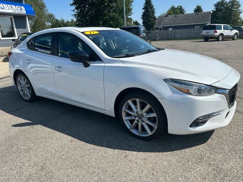 Used 2017 MAZDA MAZDA3 Grand Touring FWD image 5